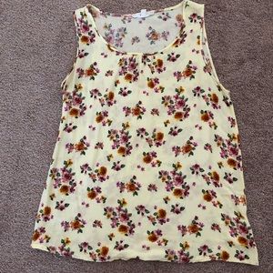 Sleeveless flowery yellow top